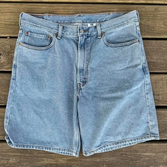 Vintage 2000s Y2K Style Levi's 550 Red Tab Baggy Relaxed Jorts - Picture 2 of 4